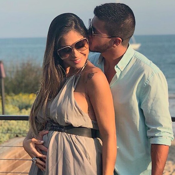 Sofia é fruto do relacionamento de Mayra Cardi com Arthur Aguiar