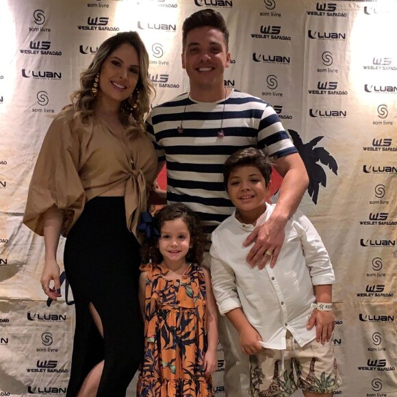 Wesley Safadão concilia paternidade com os cuidados com os filhos