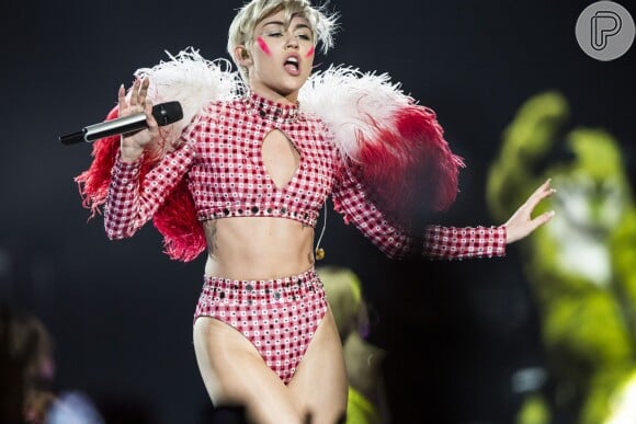 Miley Cyrus não vai mais fazer o show da Bangerz Tour em Brasília (12 de setembro de 2014)