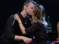 Sandy troca beijo com o marido, Lucas Lima, e canta com o pai em show. Fotos!