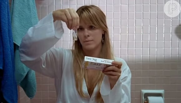No filme 'Sexo com amor' Carolina Dieckmann alongou os fios e fez franja 