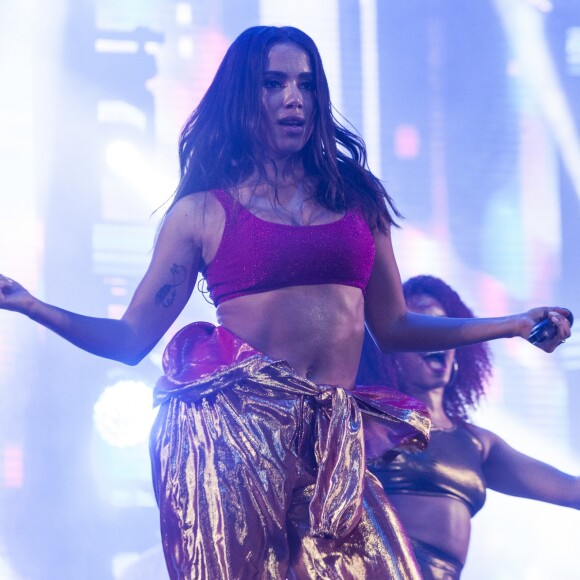 Anitta comemorou Natal com festa em sua mansão no Rio de Janeiro