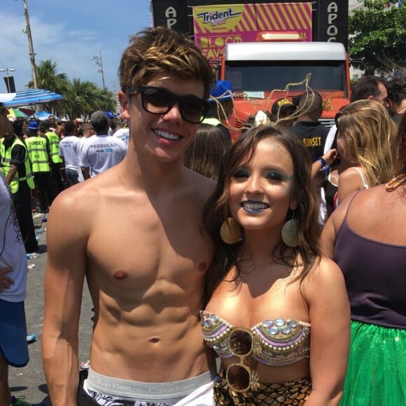 Em fevereiro, Larissa Manoela curtiu seu primeiro Carnaval no Rio de Janeiro