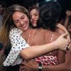 Bruna Marquezine ganha abraço de Giovanna Ewbank e Izabel Goulart