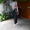 Sabrina Sato combina terno preto oversized e pochete de R$ 5,8 mil em look
