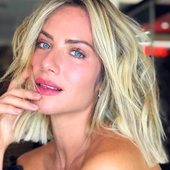 O corte long bob Giovanna Ewbank