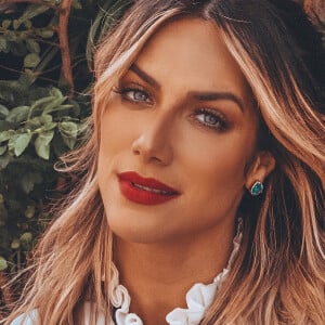 O corte long bob é o visual de Giovanna Ewbank para 2019. Veja detalhes na matéria!