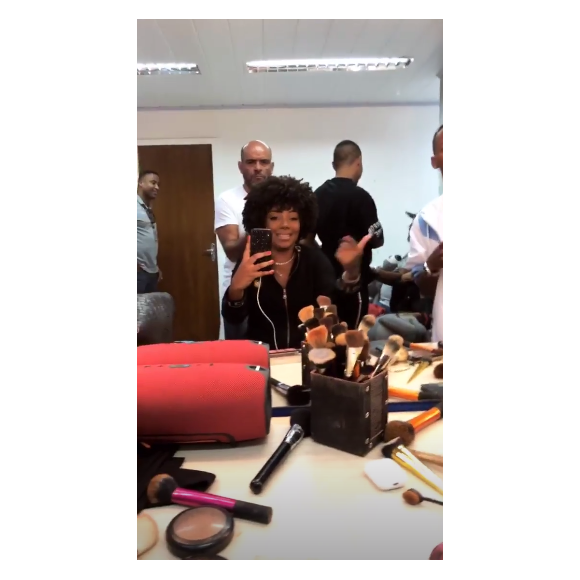 Ludmilla está passando por transição capilar