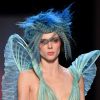 Desfile Jean Paul Gaultier na Primavera / Verão da Semana de Moda de Paris:  organza e transparência num mood meio fada, meio sereia
