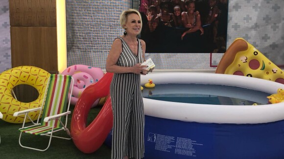 Ao vivo, Ana Maria Braga entra de roupa na piscina com netos: 'Piscininha, amor'