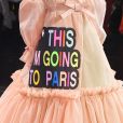  "F* isso, estou indo para Paris" foi uma das frases inusitadas da grife  Viktor &amp; Rolf nas passarelas