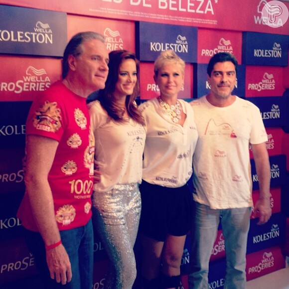 Ticiane Pinheiro e Roberto Justus posam com Xuxa e Junno Andrade