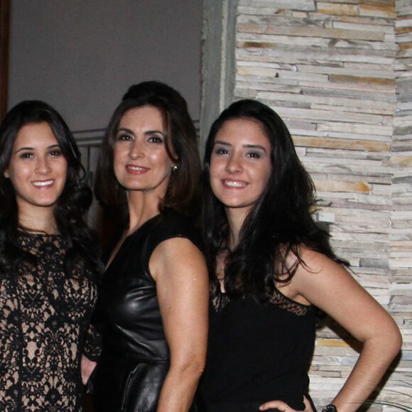 Ao lado da filha Beatriz, Fátima Bernardes arrasou em coreografia da música 'Mainha Gosta Assim'