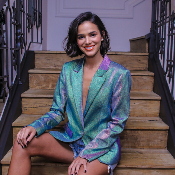 'Os convites foram surgindo. Hoje quero buscar um equilíbrio, mas não tenho investido nisso. Acho que faz parte de alguma forma', disse Bruna Marquezine