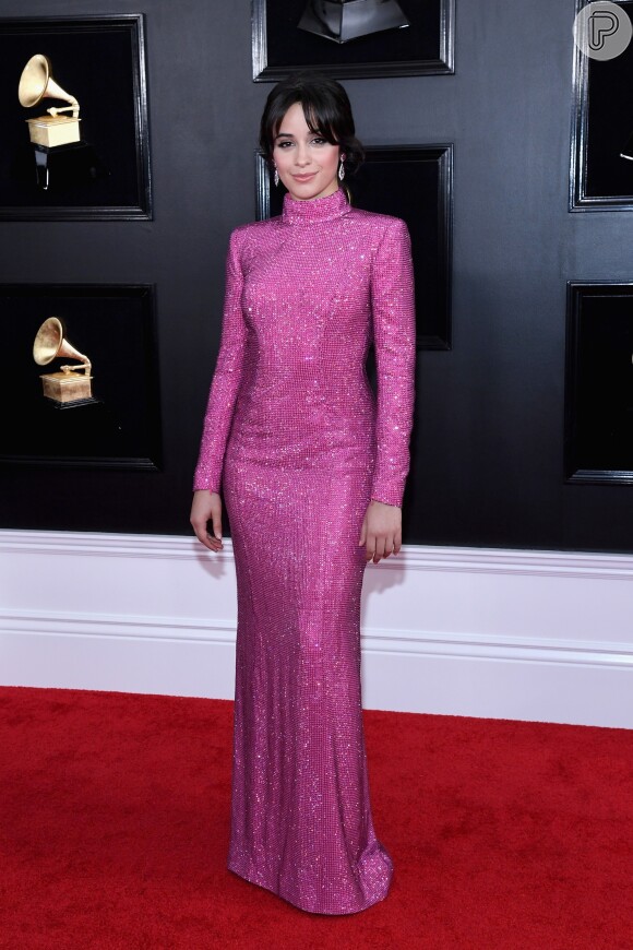 Looks do Grammy Awards 2019: Camila Cabello usando vestido Pink Armani Privé