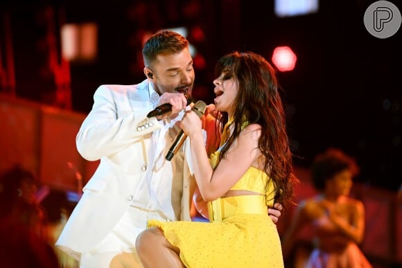 Looks do Grammy Awards 2019: Ricky Martin e Camila Cabello