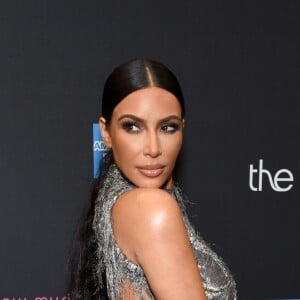 No 'The Cher Show', em dezembro de 2018, Kim Kardashian também usou um vestido inspirado na coleção de 1998 da Versace