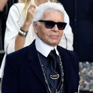 Para homenagear Karl Lagerfeld, da Chanel, reunimos 5 curiosidade sobre o estilista alemão!