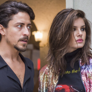 Vanessa (Camila Queiroz) Jerônimo (Jesuíta Barbosa) João (Rafael Vitti) nos próximos capítulos da novela 'Verão 90'