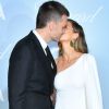 Gisele Bündchen e o marido, Tom Brady, entraram ao local da premiação logo após serem fotografados dando um beijo. De acordo com a imprensa internacional presente, o casal ficou envergonhado 