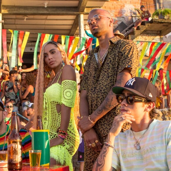 'Tropkillaz, Balvin e Zaac num mesmo projeto? Óbvio que topei na hora!', comemorou Anitta