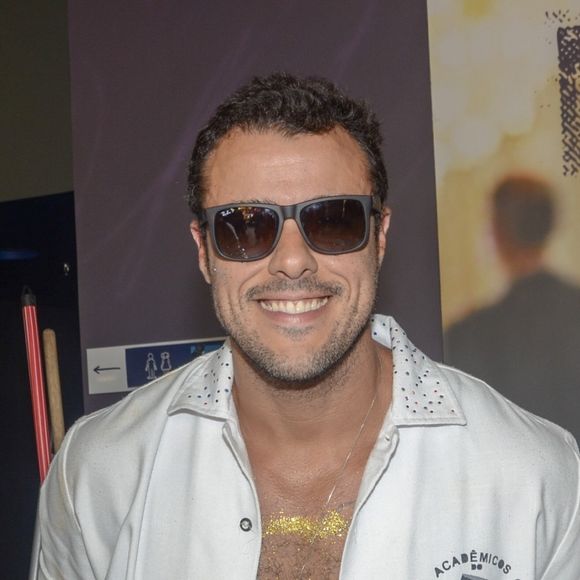 Joaquim Lopes e Marcella Fogaça curtem Bloco Baixa Augusta, em Sao Paulo, neste domingo, 24 de fevereiro de 2019