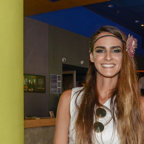 Joaquim Lopes e Marcella Fogaça curtem Bloco Baixa Augusta, em Sao Paulo, neste domingo, 24 de fevereiro de 2019