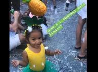 Juliana Alves mostra a filha fantasiada em bloco de Carnaval: 'Abacaxi lindo'