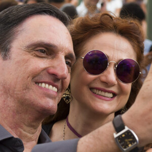 Jurandir (Paulo Miklos) e Milu (Zezé Polessa) vão entrar na mira de Mirtes (Elizabeth Savala) nos próximos capítulos da novela 'O Sétimo Guardião'. 'Que os dois queimem nas chamas ardentes do inferno', escreve a beata ao usar nome falso na web