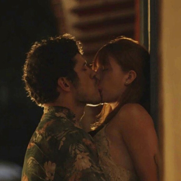 Marina Ruy Barbosa e José Loreto vivem o casal Luz e Júnior na novela 'O Sétimo Guardião'