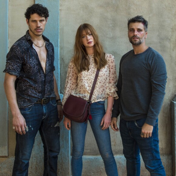 Com Bruno Gagliasso afastado de 'O Sétimo Guardião' o cronograma de gravações da novela está sendo adaptada