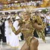 Gracyanne Barbosa, rainha de bateria da União da Ilha, usou fantasia toda dourada, representando um anjo, a esperança do povo nordestino para o Carnaval 2019. 