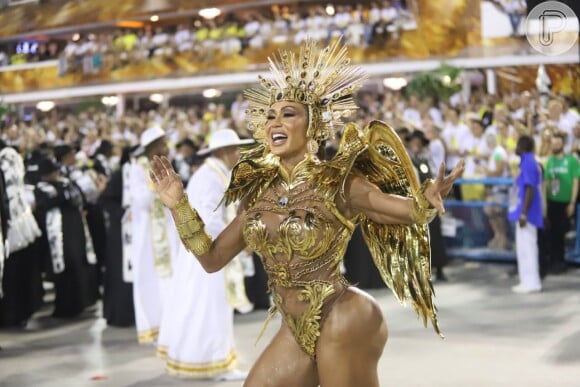 Gracyanne Barbosa, rainha de bateria da União da Ilha, usou fantasia toda dourada, representando um anjo, a esperança do povo nordestino para o Carnaval 2019. 