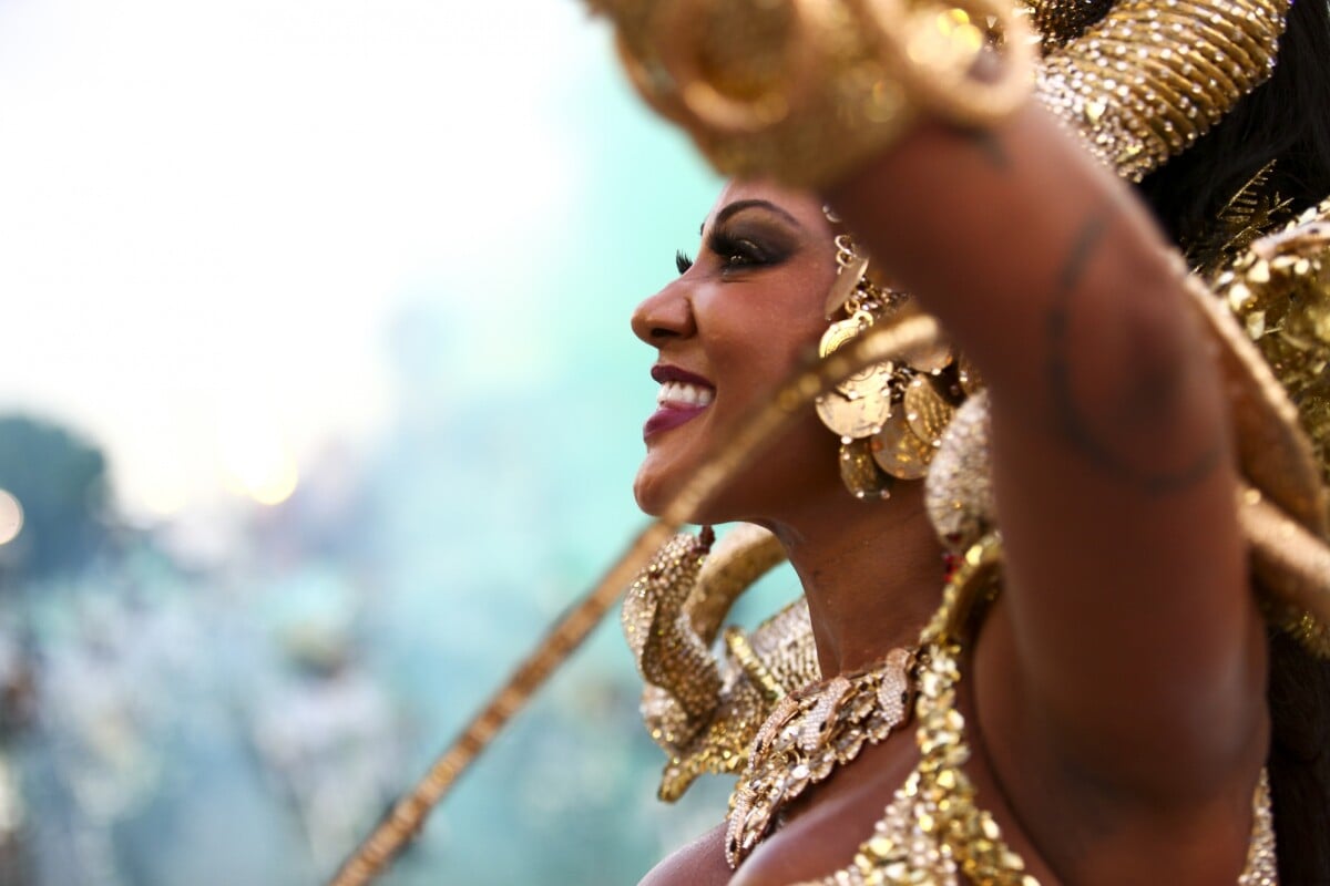 Foto: Camila Silva foi rainha de bateria de duas escolas no Carnaval 2019.  Enquanto no Rio ela comanda a Mocidade em São Paulo, ela é responsável pela  Vai-vai. - Purepeople