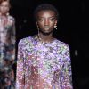Givenchy apresentou peças plissadas e florais como trend para o outono/inverno 2020