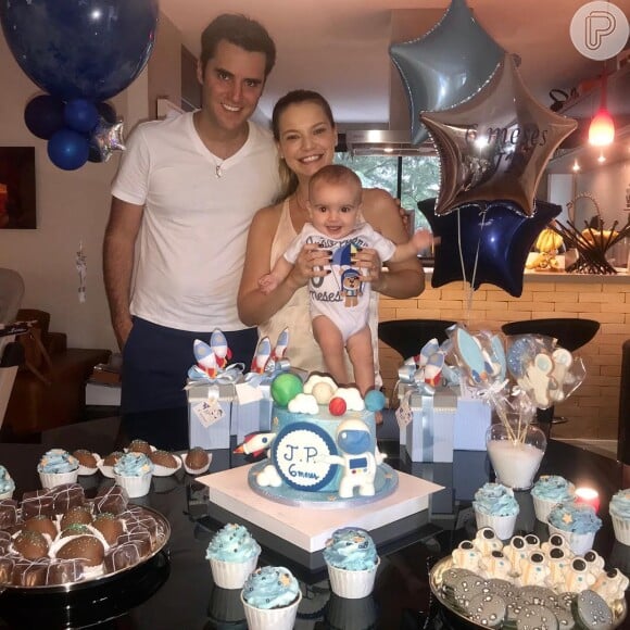 Filho de Milena Toscano, João Pedro comemorou 6 meses com festa neste domingo, 17 de março de 2019
