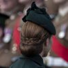 Penteado de Kate Middleton no St. Patrick's day: Coque baixo envolto com tranças da lateral do cabelo. Apliques são ótimos para dar volume à esse tipo de coque