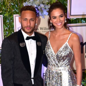 Neymar defendeu ex-namorada Bruna Marquezine após atriz ser criticada na web