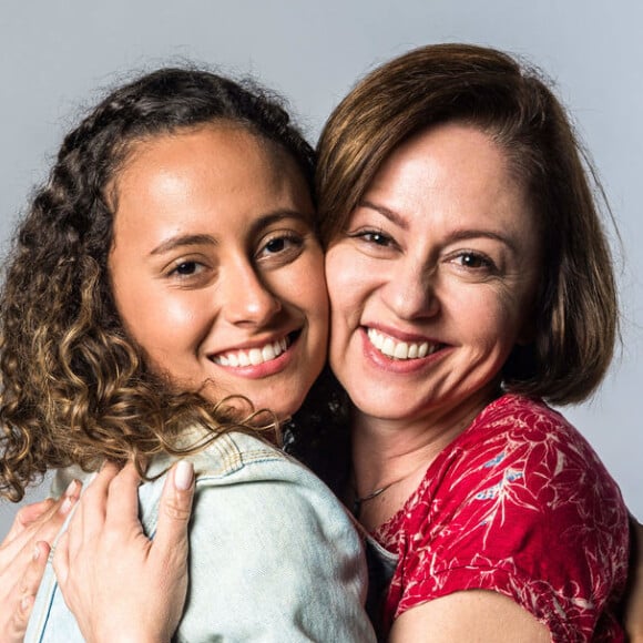 Na novela 'Malhação: Vidas Brasileiras', Maria Alice (Alice Milagres) toma conta da mãe, Rosália (Guta Stresser) no capítulo de segunda-feira, 8 de abril de 2019