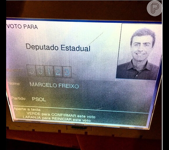 Paula Lavigne tirou foto da urna enquanto votava em Marcelo Freixo