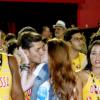 Klebber Toledo beija a linda Marina Ruy Barbosa durante os desfiles