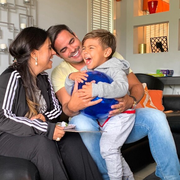 Simone mãe do pequeno Henry, fruto do casamento com empresário Kaká Diniz