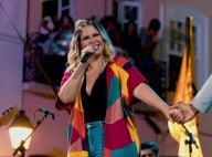 Marília Mendonça aposta em quimono com look decotado para show na Bahia. Veja!
