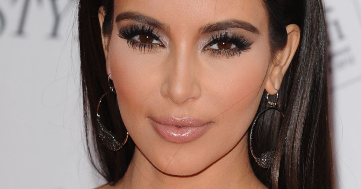 Os segredos da selfie perfeita: Kim Kardashian ama cílios 
