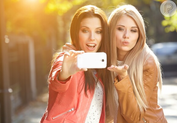 Os segredos da selfie perfeita: strike a pose. Saber qual é o seu melhor ângulo é uma boa dica para conseguir o clique ideal