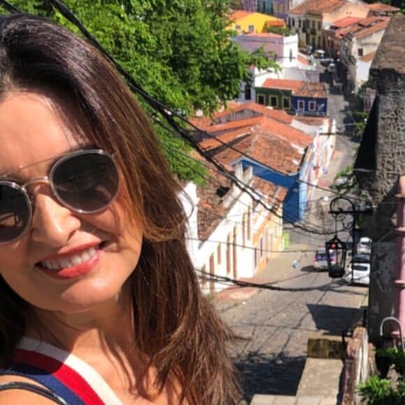 Fátima Bernardes foi elogiada por Túlio Gadêlha ao curtir passeio nesta sexta-feira santa, 19 de abril de 2019: 'Oh, linda'