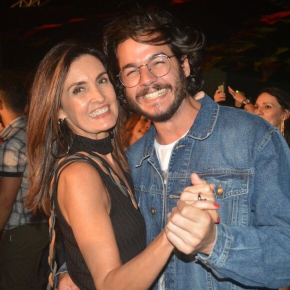 Fátima Bernardes ganhou elogio do namorado, Túlio Gadêlha, durante passeio por Pernambuco