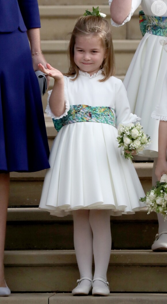 No segundo casamento real do ano, Princesa Charlotte foi mais uma vez daminha de honra. Dessa vez, os noivos eram Eugenie de York, prima de príncipe William,e Jack Brooksbank, na Capela de São Jorge, em outubro de 2018.