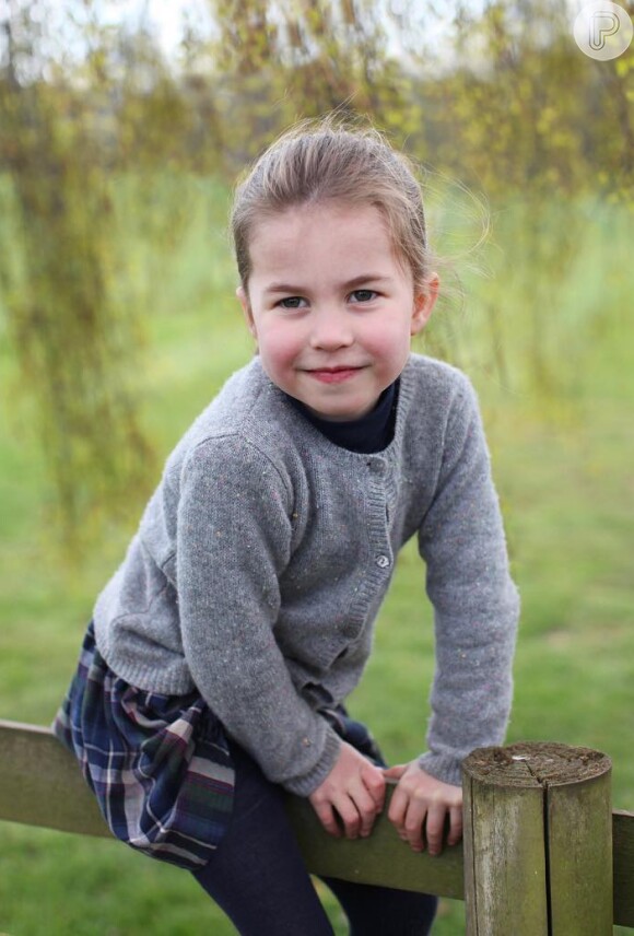 As fotos da princesa Charlotte foram tiradas em abril no palácio de Kensington, em Norfolk, onde a família mora