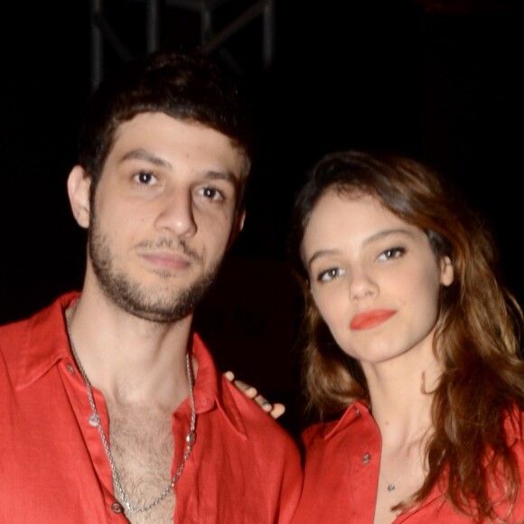 Laura Neiva está grávida do primeiro filho com ator Chay Suede
